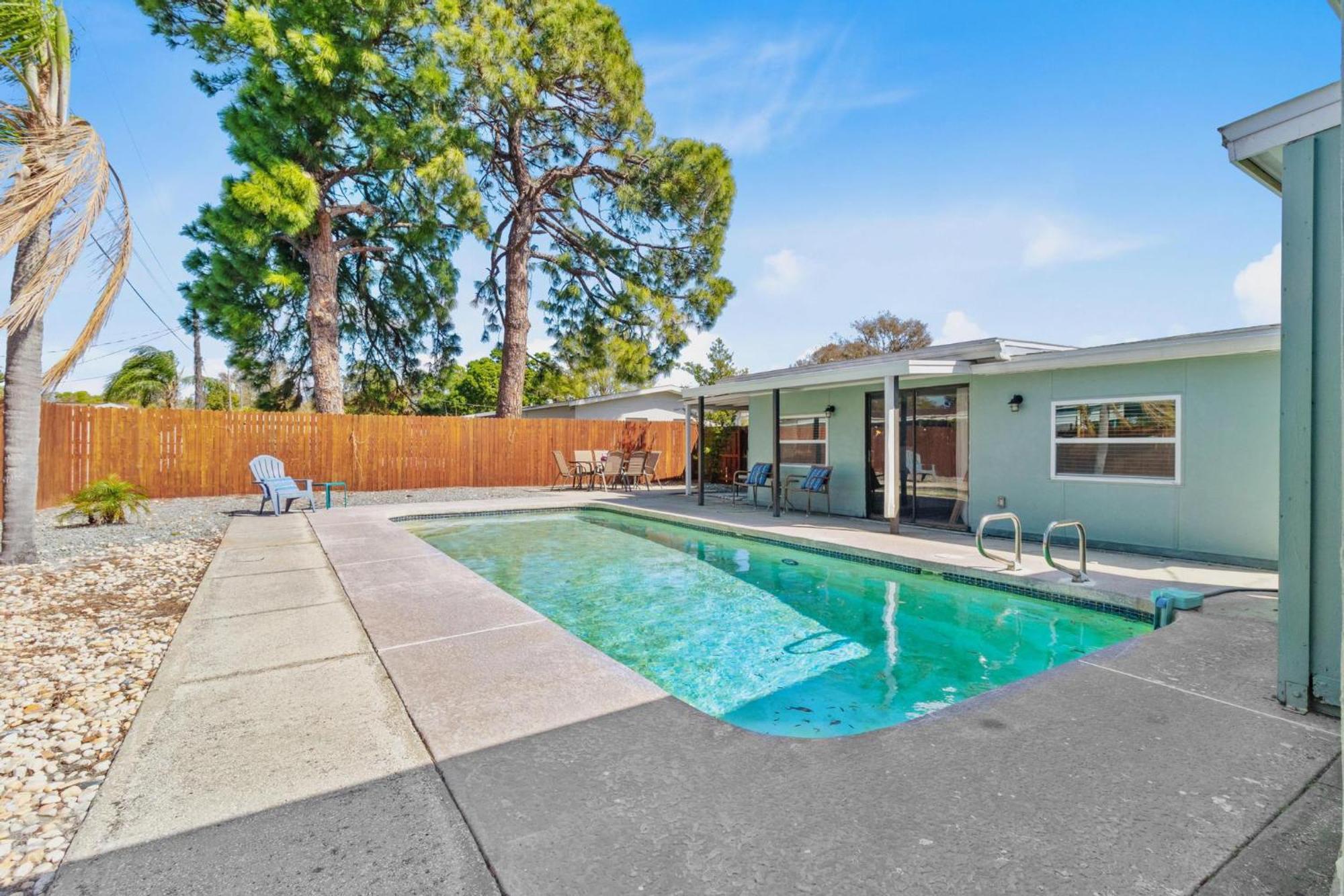 Relaxing Pool Home For Family Getaway Close To Tampa Zoo, Busch Gardens, Restaurants And Shopping! Esterno foto