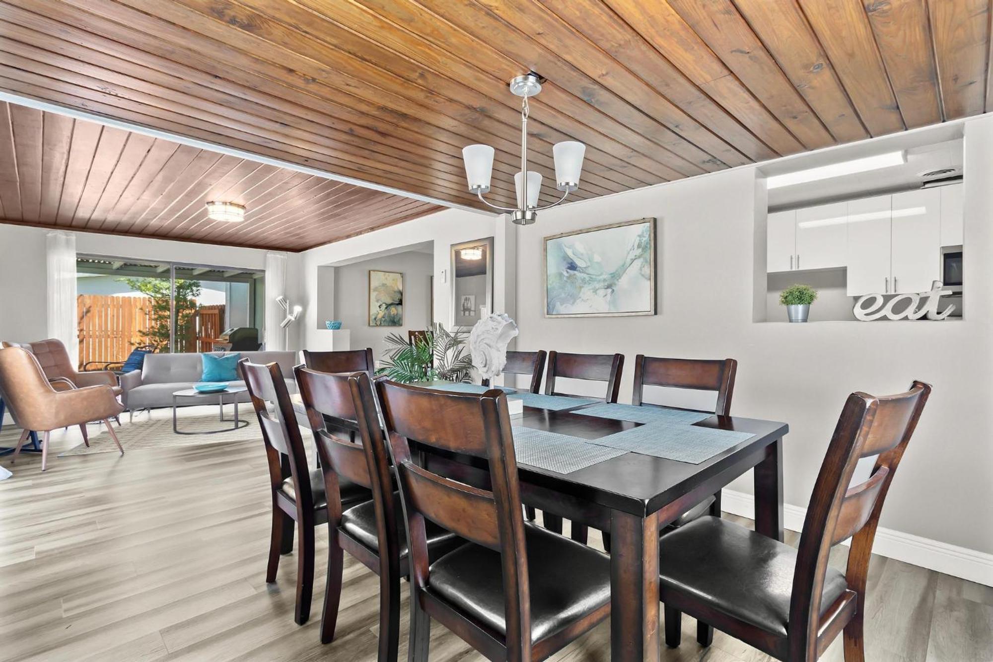 Relaxing Pool Home For Family Getaway Close To Tampa Zoo, Busch Gardens, Restaurants And Shopping! Esterno foto